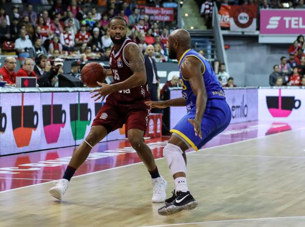 次艺术的展 次艺术的展